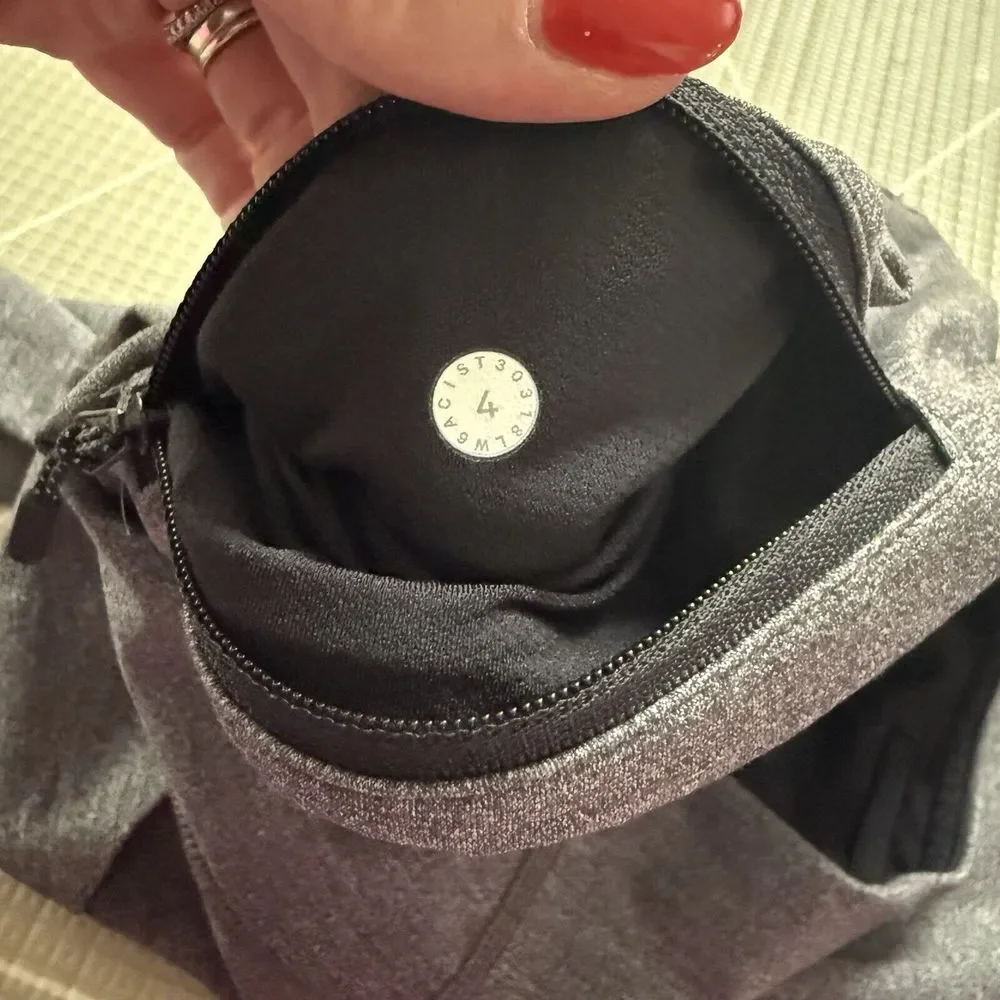 Lululemon Pace Revival Crop‎ Leggings Size 4 Gray & Black EUC